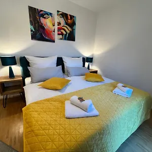 Apartment Modernes Mit Balkon Und Parkplatz Zentrum, Hannover